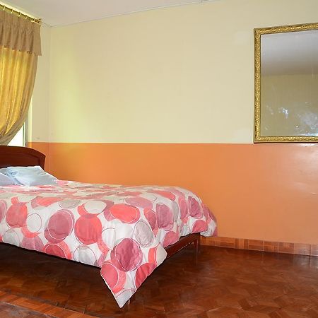 Hotel Real Madrid Riobamba Exteriör bild