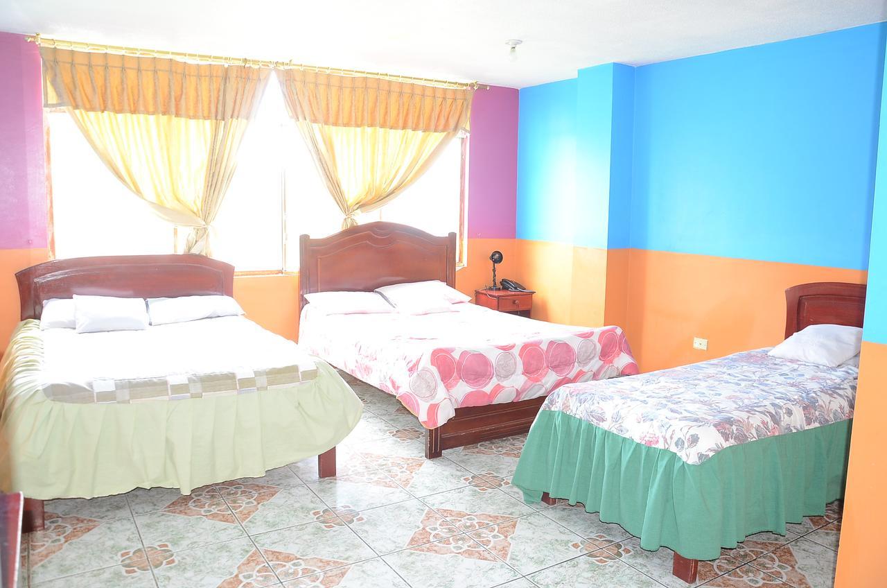 Hotel Real Madrid Riobamba Exteriör bild