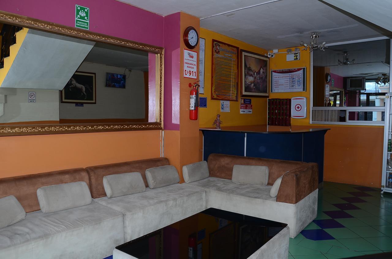 Hotel Real Madrid Riobamba Exteriör bild