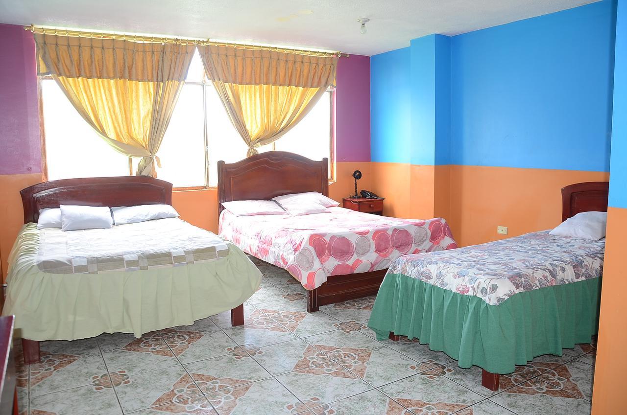 Hotel Real Madrid Riobamba Exteriör bild
