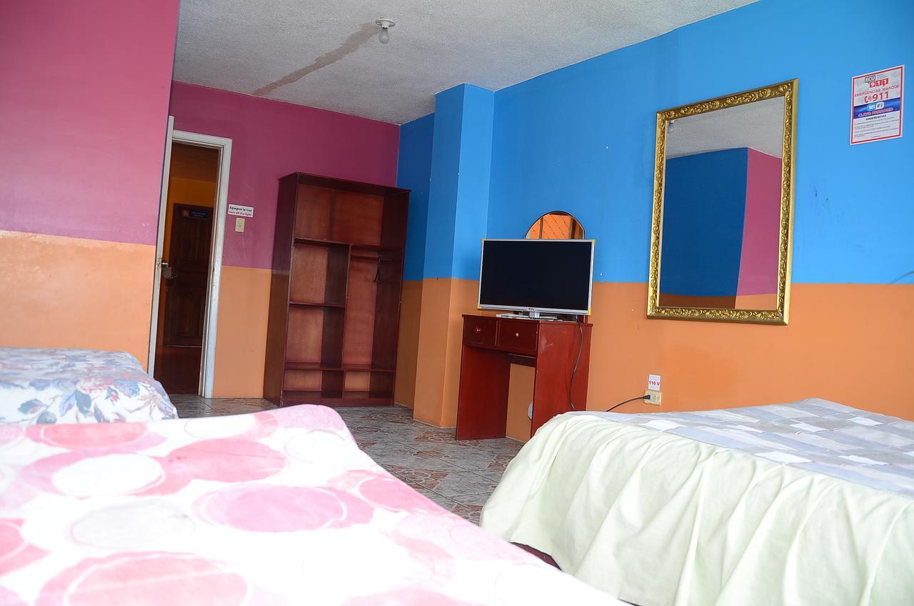 Hotel Real Madrid Riobamba Exteriör bild